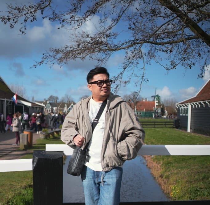 Kevinn Enriquez at Zaanse Schans, Netherlands